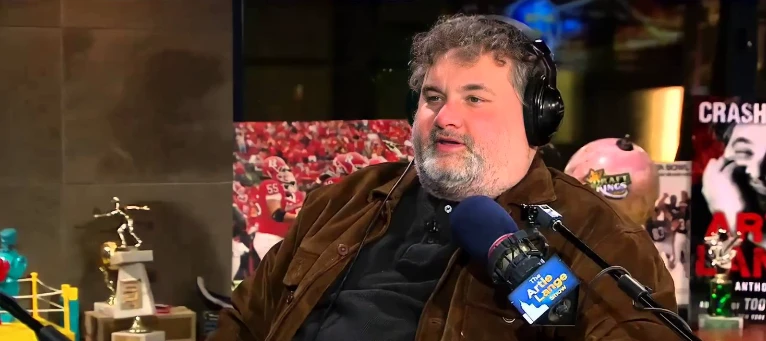 Artie Argues With Gary Over Lies And A Check
