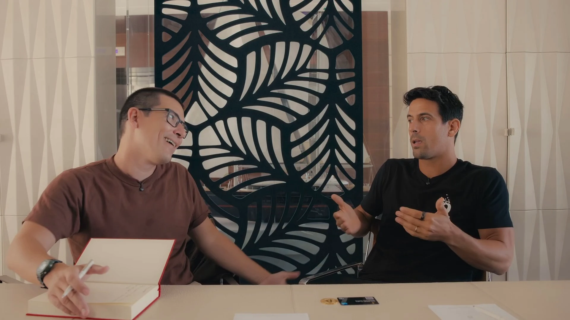 Direto de Mônaco 🇲🇨： Trezoitão conversa com o campeão mundial Lucas Di Grassi [WJj5w3bv_-M] episode artwork