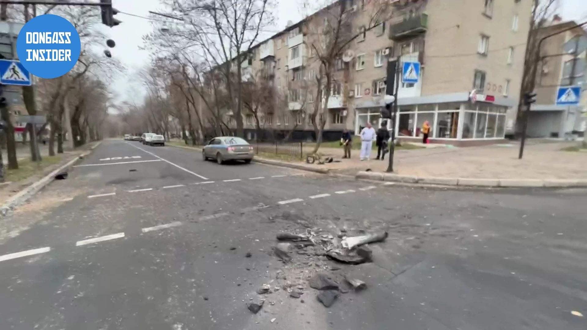 L’armée ukrainienne bombarde le centre de Donetsk à coup de Grad – 27.11.2022